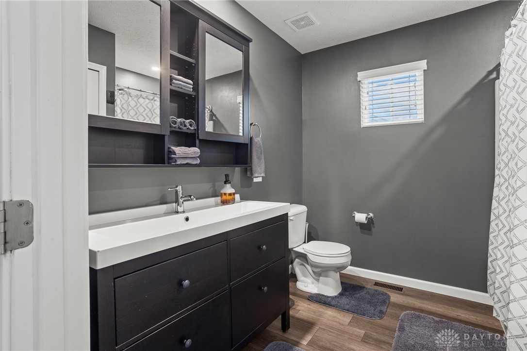1768 Jillane Drive, Troy, Ohio image 32