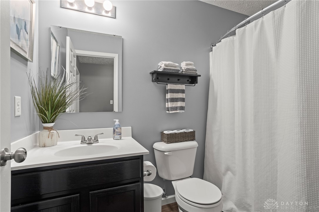 1768 Jillane Drive, Troy, Ohio image 37
