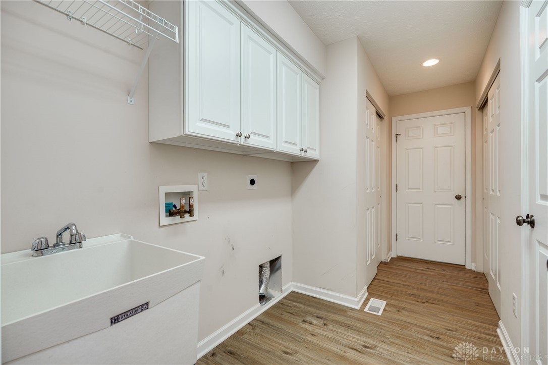 Miamisburg, Ohio 45342, United States, 3 Bedrooms Bedrooms, ,2 BathroomsBathrooms,Residential,Active,218760