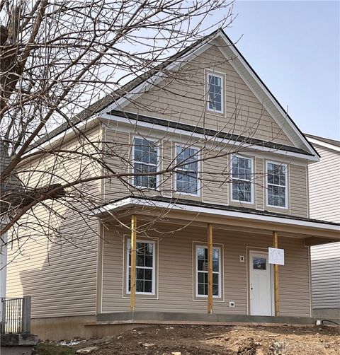 Photo of 2031 Ravenwood Avenue, Dayton, OH 45406 (MLS # 940886)