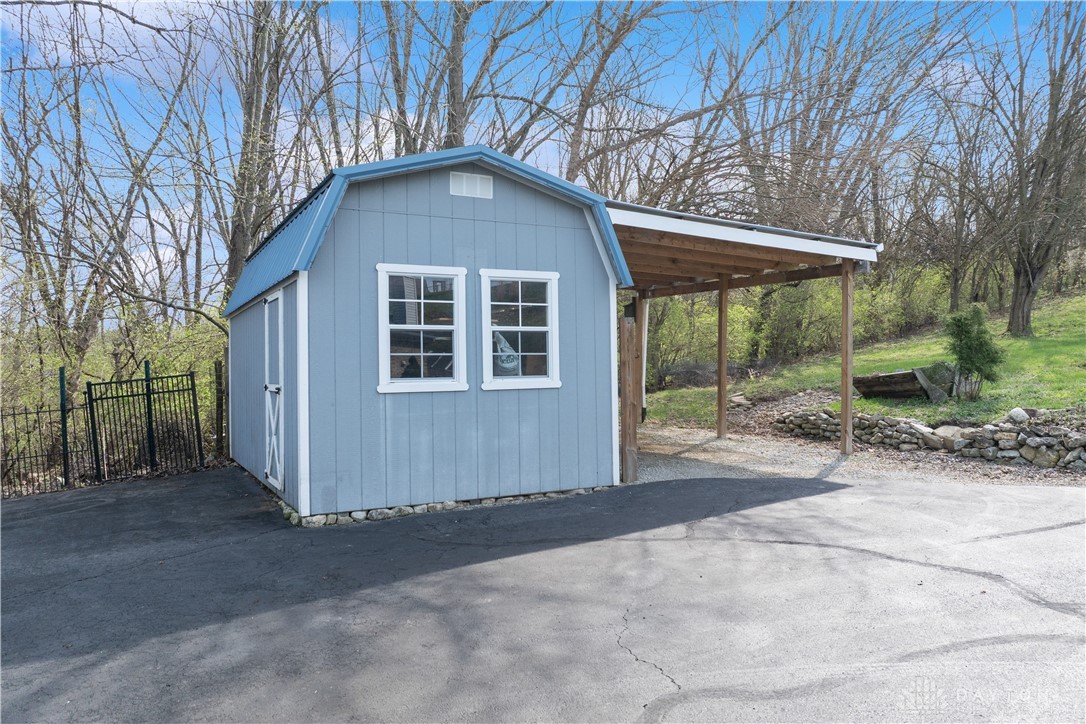 1697 S Clarksville Road, Clarksville, Ohio image 34