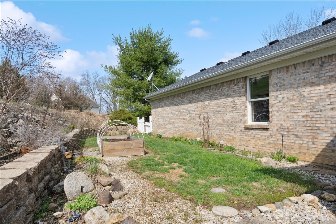 1697 S Clarksville Road, Clarksville, Ohio image 39
