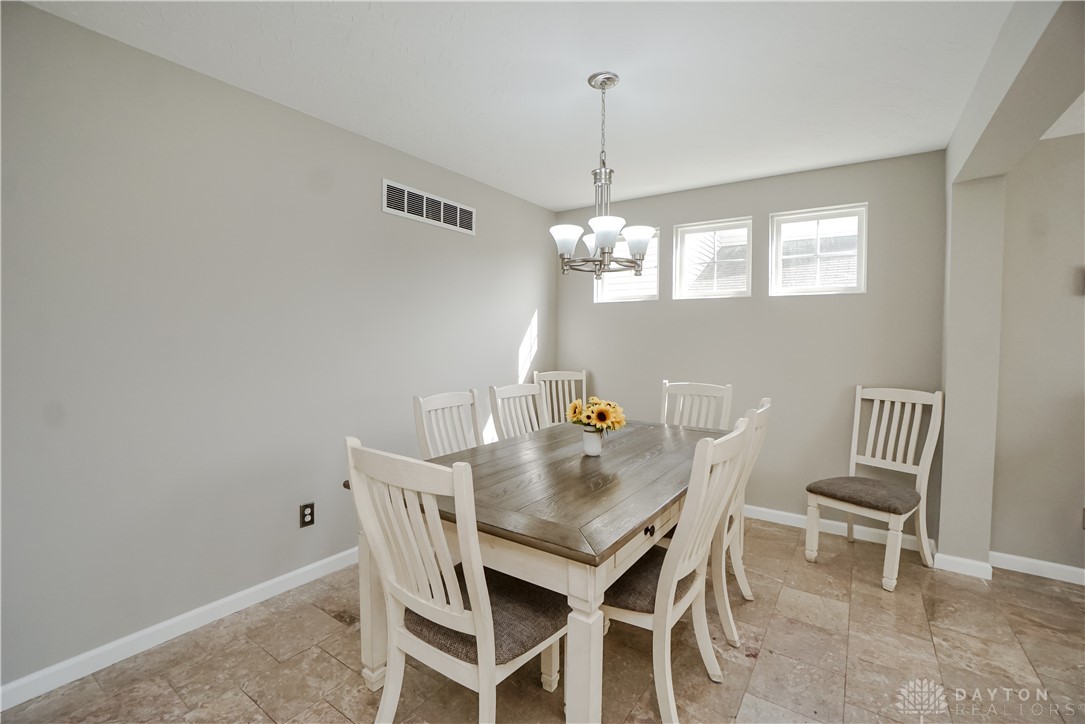 7700 Mourning Dove Lane, Hamilton, Ohio image 4