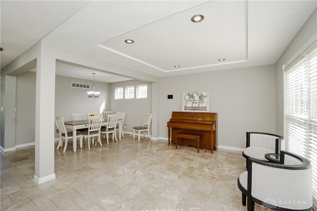 7700 Mourning Dove Lane, Hamilton, Ohio image 3