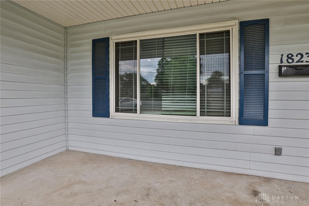 1823 Jackson Lane, Middletown, Ohio image 2