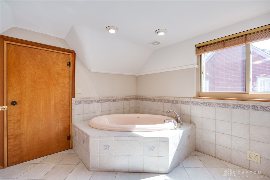 412 Greenmount Boulevard, Oakwood, Ohio image 37