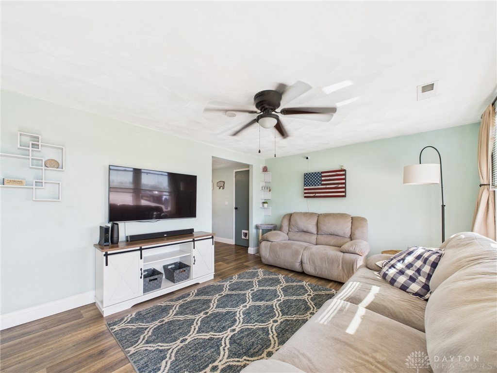 6274 Hartzell Road, Greenville, Ohio image 2