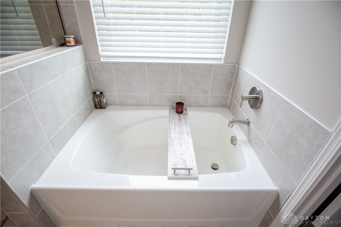637 Maxwell Court, Germantown, Ohio image 22