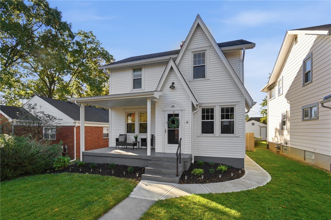 44 Triangle Avenue