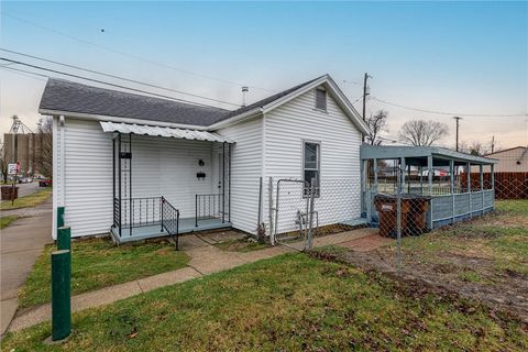 Photo of 453 Walnut Street, Xenia, OH 45385 (MLS # 953442)