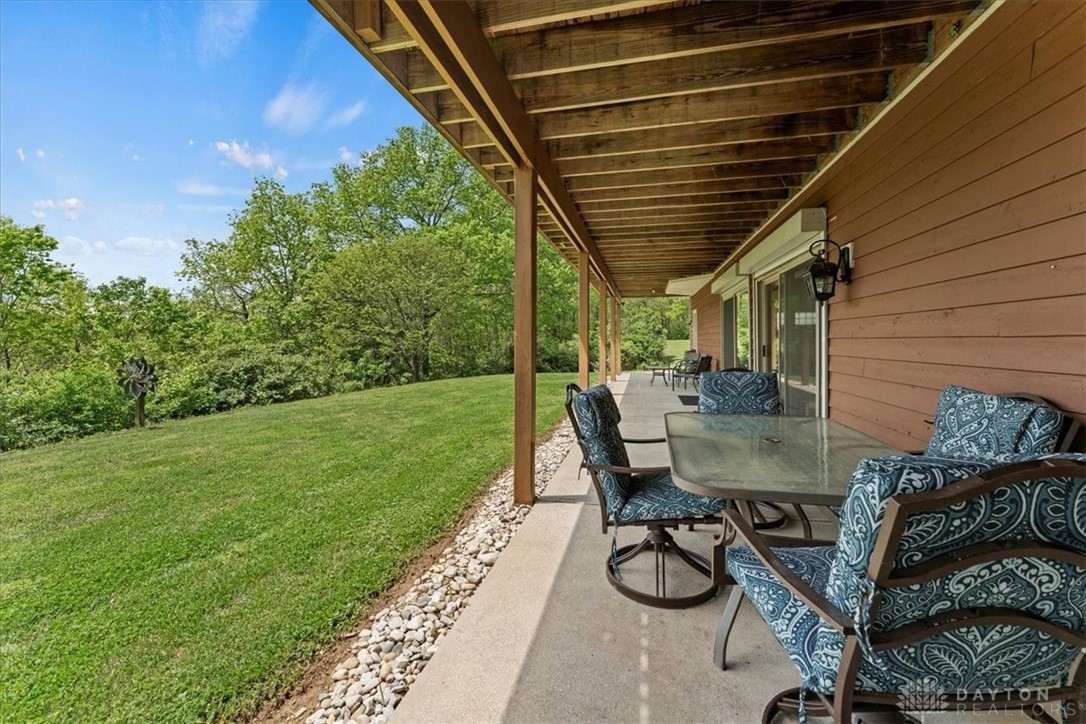 108 Green Falls Drive, Franklin, Ohio image 31