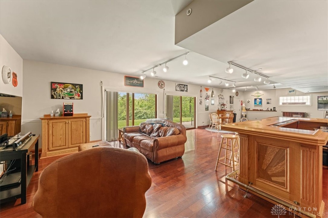 108 Green Falls Drive, Franklin, Ohio image 27
