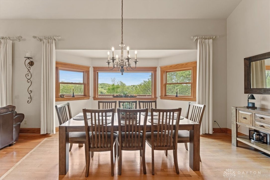 108 Green Falls Drive, Franklin, Ohio image 11