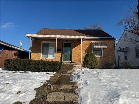 Photo of 848 N Upland Avenue, Dayton, OH 45402 (MLS # 952283)