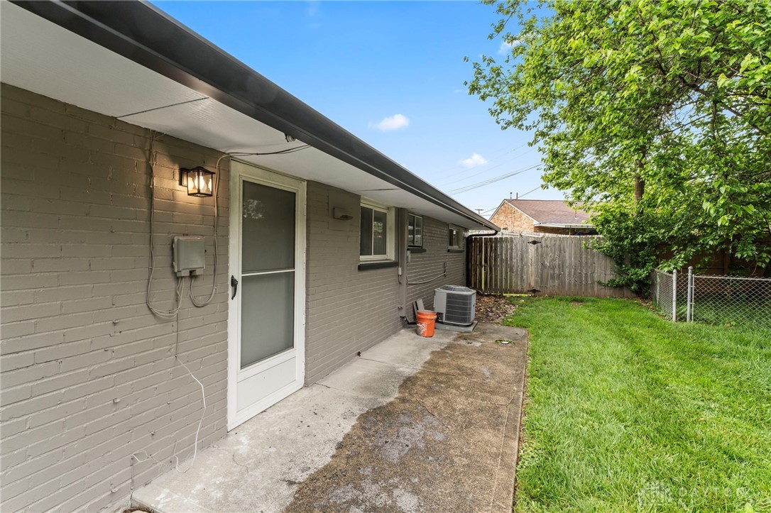 3529 Waterbury Drive, Dayton, Ohio image 32