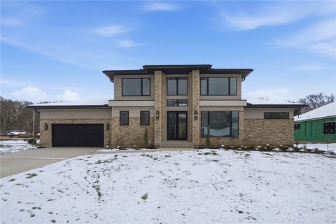 Photo of 5510 Willowtwig Lane, Miami Twp, OH 45459 (MLS # 949033)