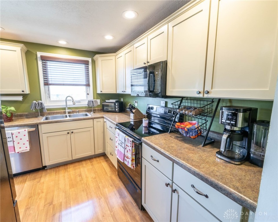 1351 Ronald Street, Vandalia, Ohio image 9