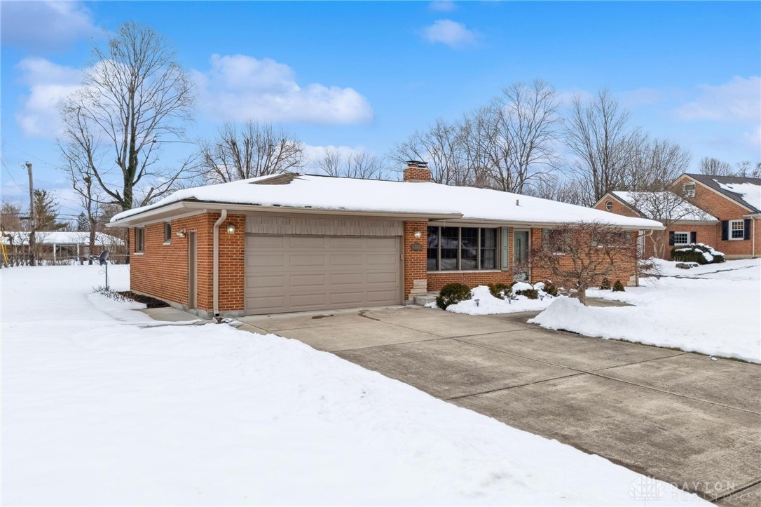 2167 S Linda Drive, Bellbrook, Ohio image 3