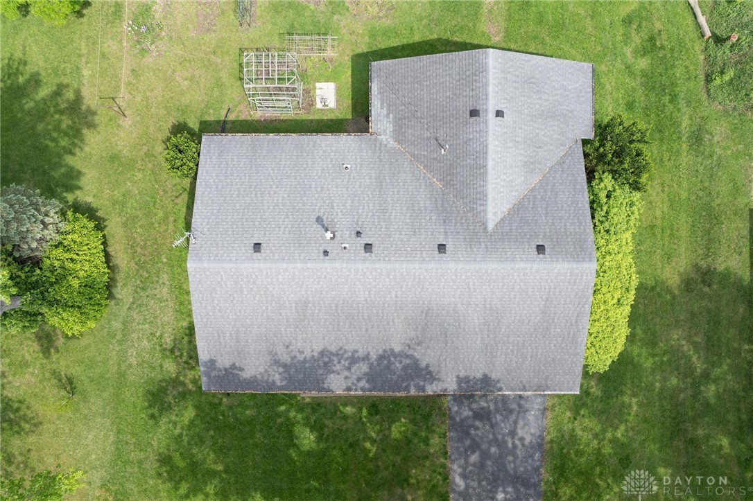 2126 S Belleview Drive, Bellbrook, Ohio image 36