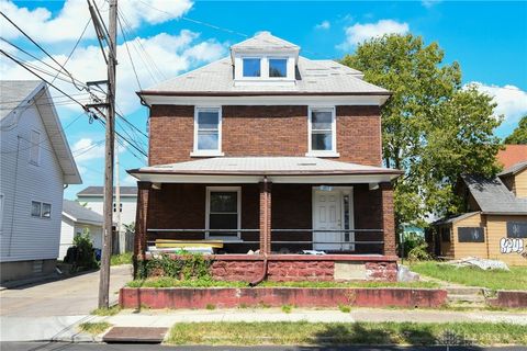 Photo of 1815 Warner Avenue, Dayton, OH 45404 (MLS # 944926)