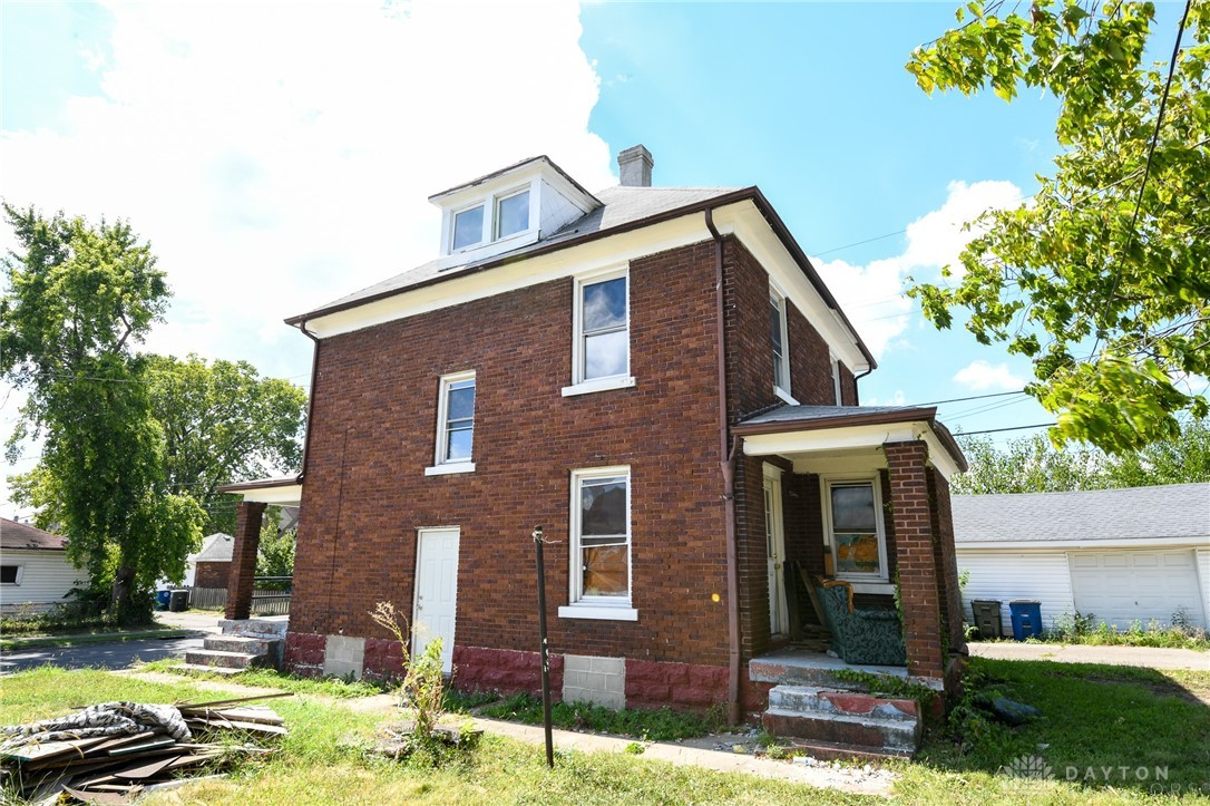 Dayton, Ohio 45404, United States, 3 Bedrooms Bedrooms, ,2 BathroomsBathrooms,Residential,Active,220551