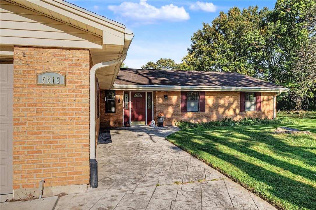 5613 Red Coach Road
