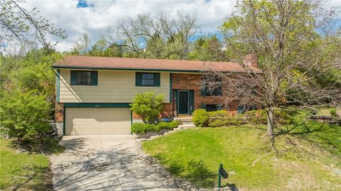 Photo of 847 Stout Will Court, Miamisburg, OH 45342 (MLS # 956035)