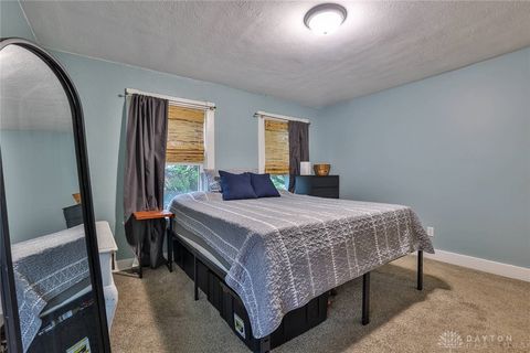 Tiny photo for 525 Watervliet Avenue, Dayton, OH 45420 (MLS # 945118)
