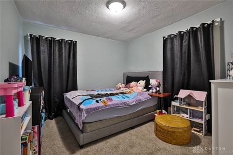 Tiny photo for 525 Watervliet Avenue, Dayton, OH 45420 (MLS # 945118)
