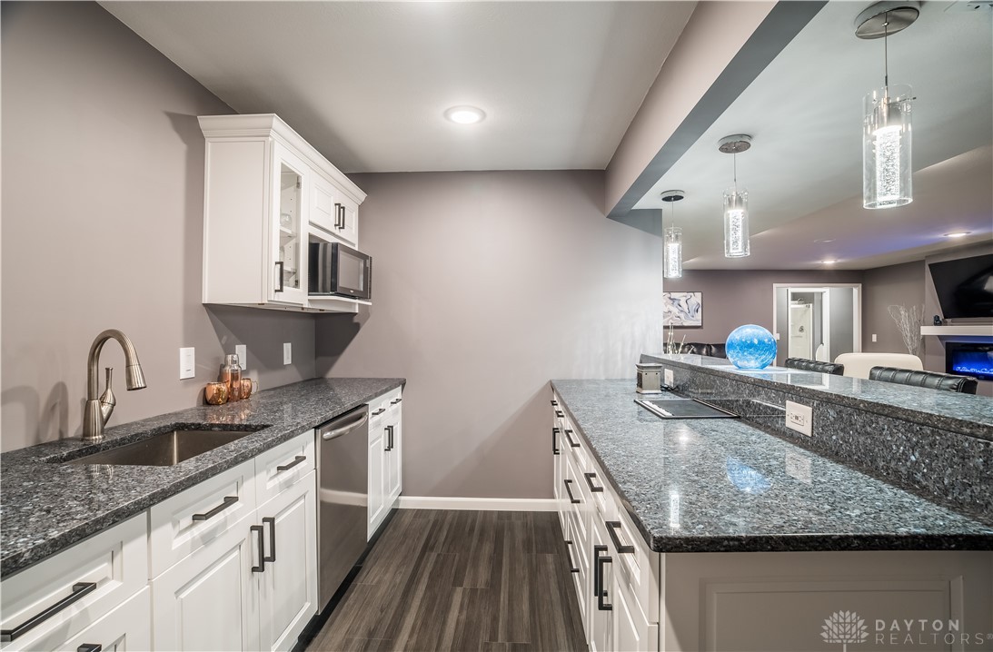 703 Sherwood Drive, Troy, Ohio image 32