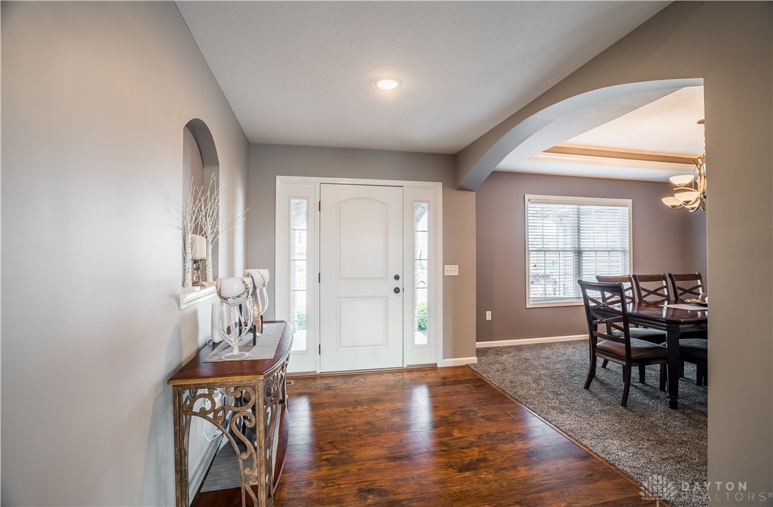 703 Sherwood Drive, Troy, Ohio image 5