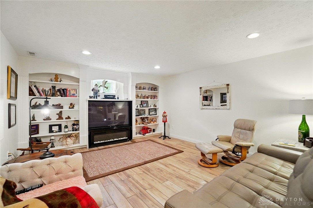 8765 Woolstone Court, Maineville, Ohio image 45