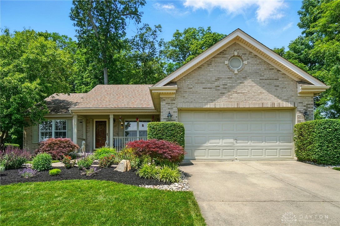 8765 Woolstone Court, Maineville, Ohio image 1