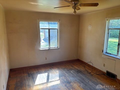 Tiny photo for 1421 Seminole Avenue, Springfield, OH 45506 (MLS # 946155)