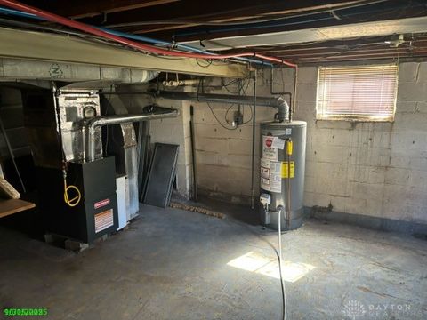 Tiny photo for 1421 Seminole Avenue, Springfield, OH 45506 (MLS # 946155)