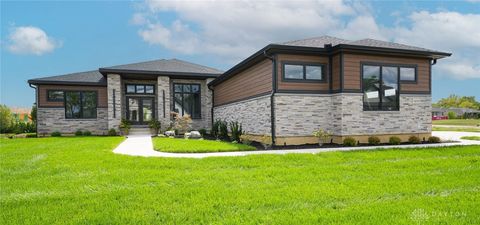 Photo of 1890 Horseshoe Bend, Dayton, OH 45458 (MLS # 940454)