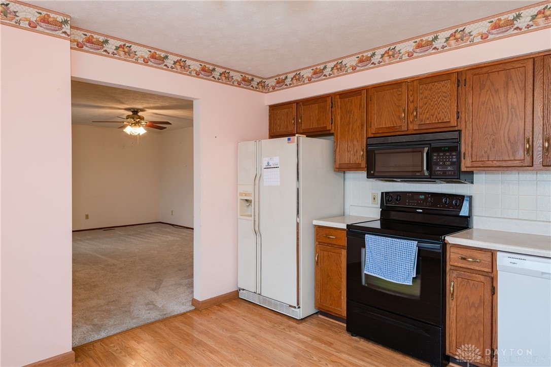 3079 Brixton Road, Springfield, Ohio image 9