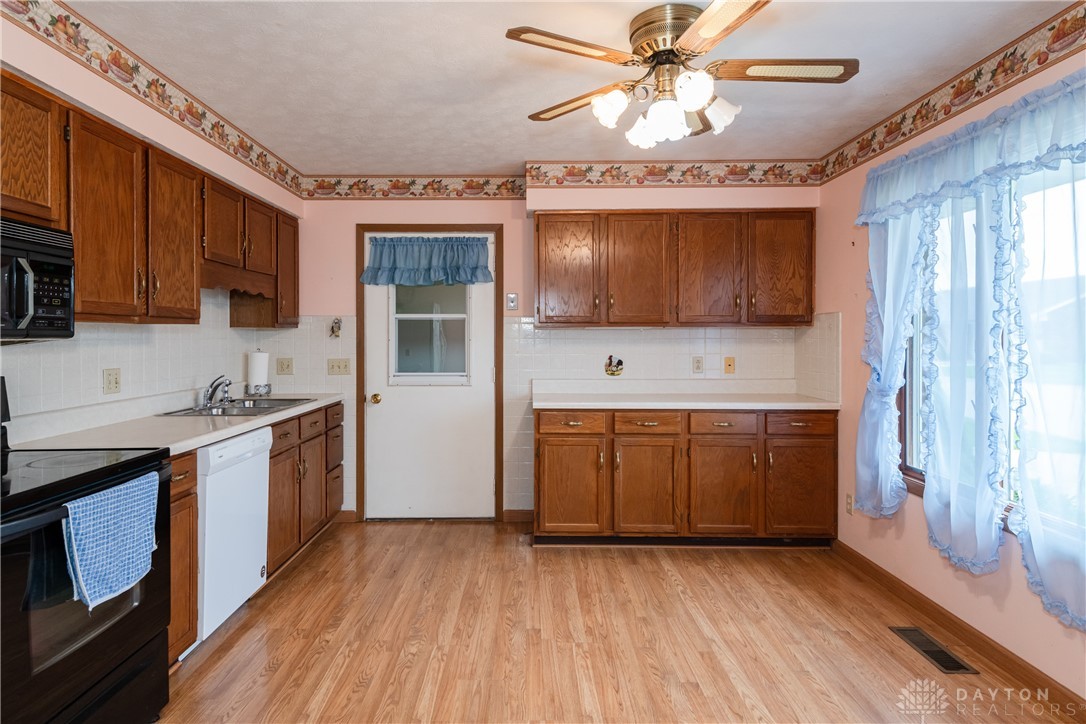 3079 Brixton Road, Springfield, Ohio image 7