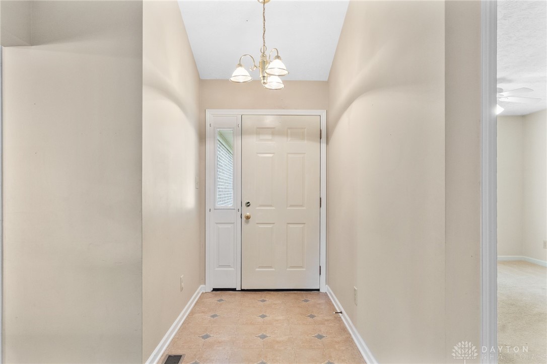 538 Jodee Drive, Xenia, Ohio image 4