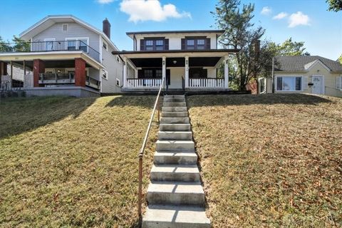 Photo of 124 Pointview Avenue, Dayton, OH 45405 (MLS # 944023)
