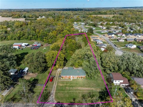 Photo of 6899 Little Richmond Road, Dayton, OH 45426 (MLS # 946274)