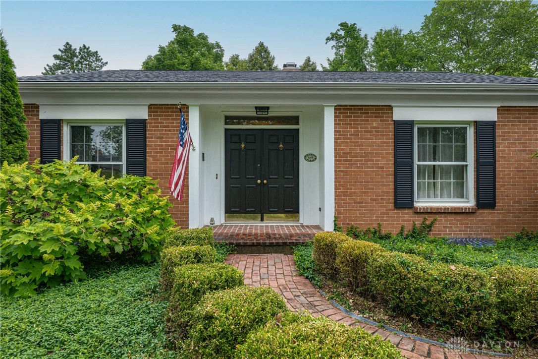649 Murrell Drive, Kettering, Ohio image 2