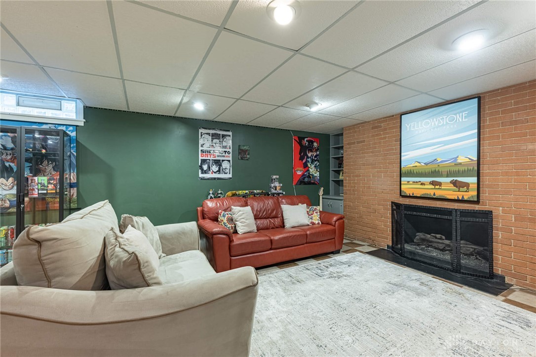 649 Murrell Drive, Kettering, Ohio image 39