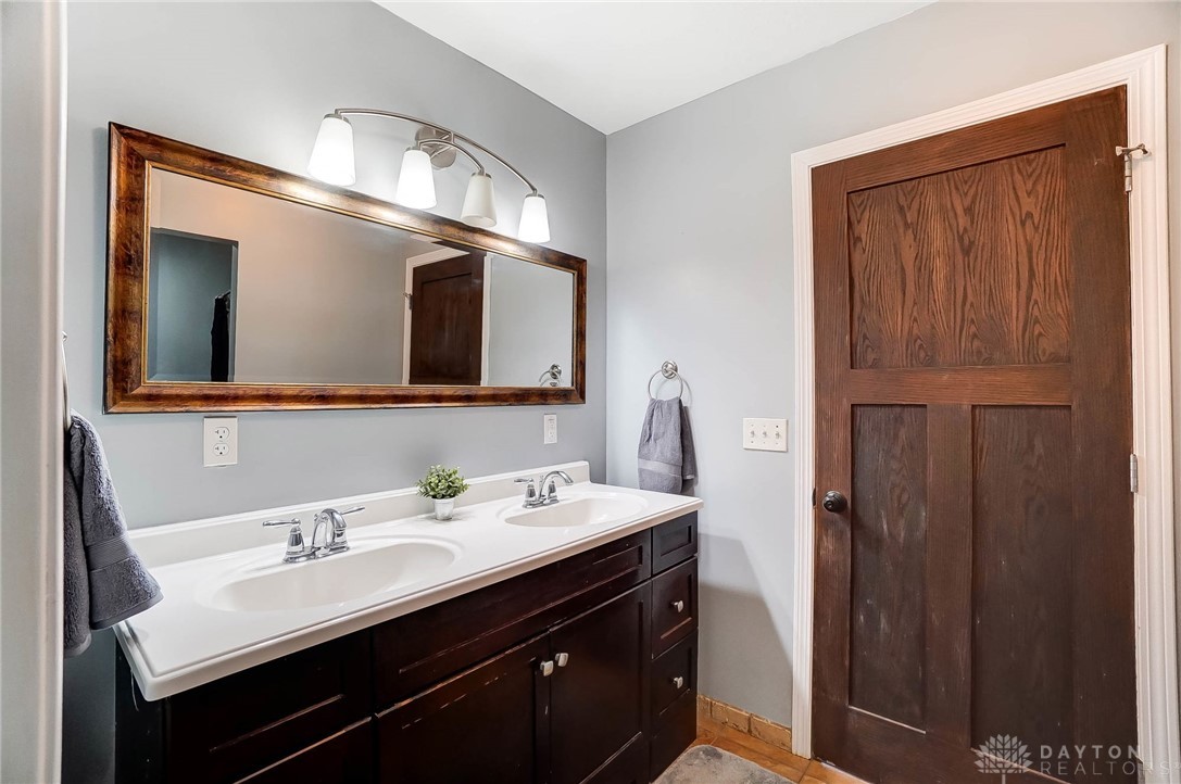253 N Alpha Bellbrook Road, Beavercreek, Ohio image 33