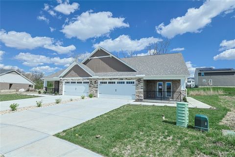 Photo of 5019 Waterford Lane, Middletown, OH 45042 (MLS # 954503)