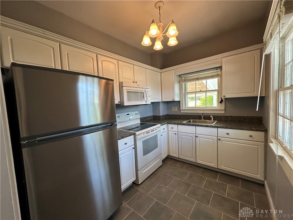 3004 Hampton Place, Middletown, Ohio image 11
