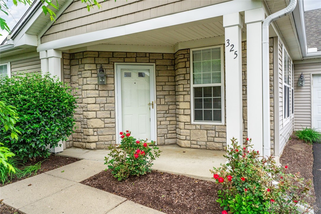 325 Bending Branch Lane, Miamisburg, Ohio image 2
