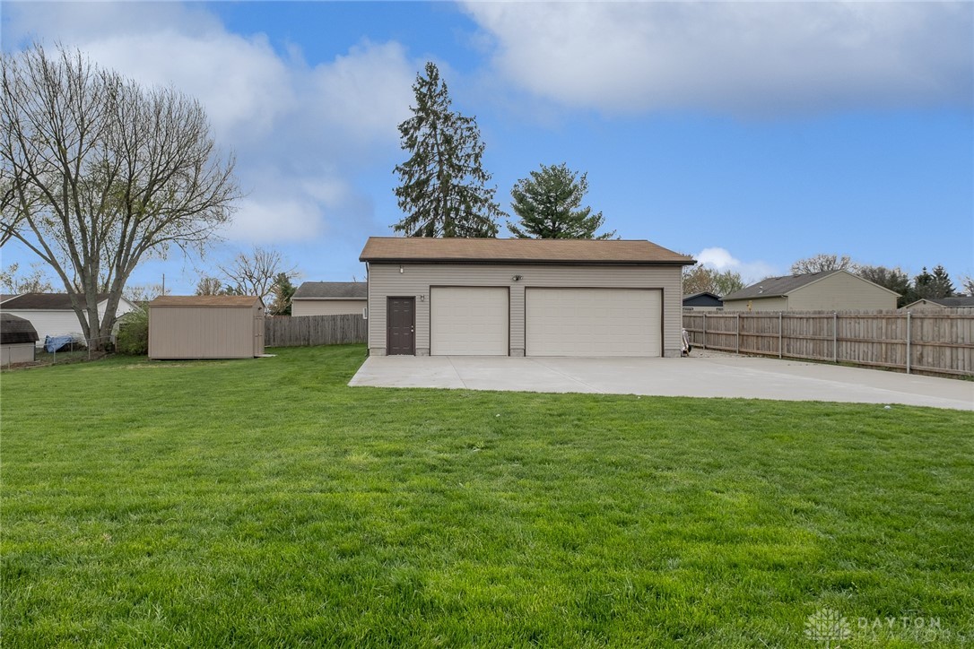 3069 Windmill Drive, Beavercreek, Ohio image 32