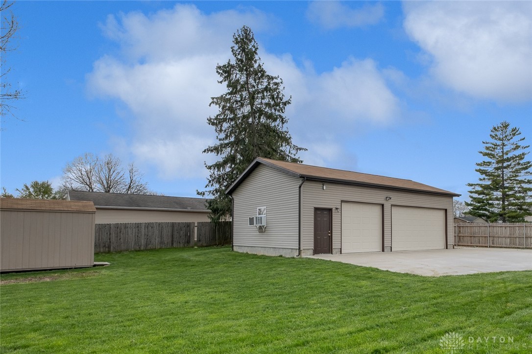3069 Windmill Drive, Beavercreek, Ohio image 4