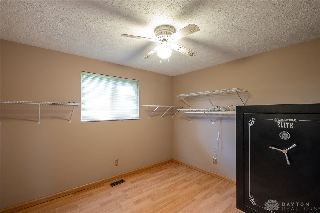 3069 Windmill Drive, Beavercreek, Ohio image 25